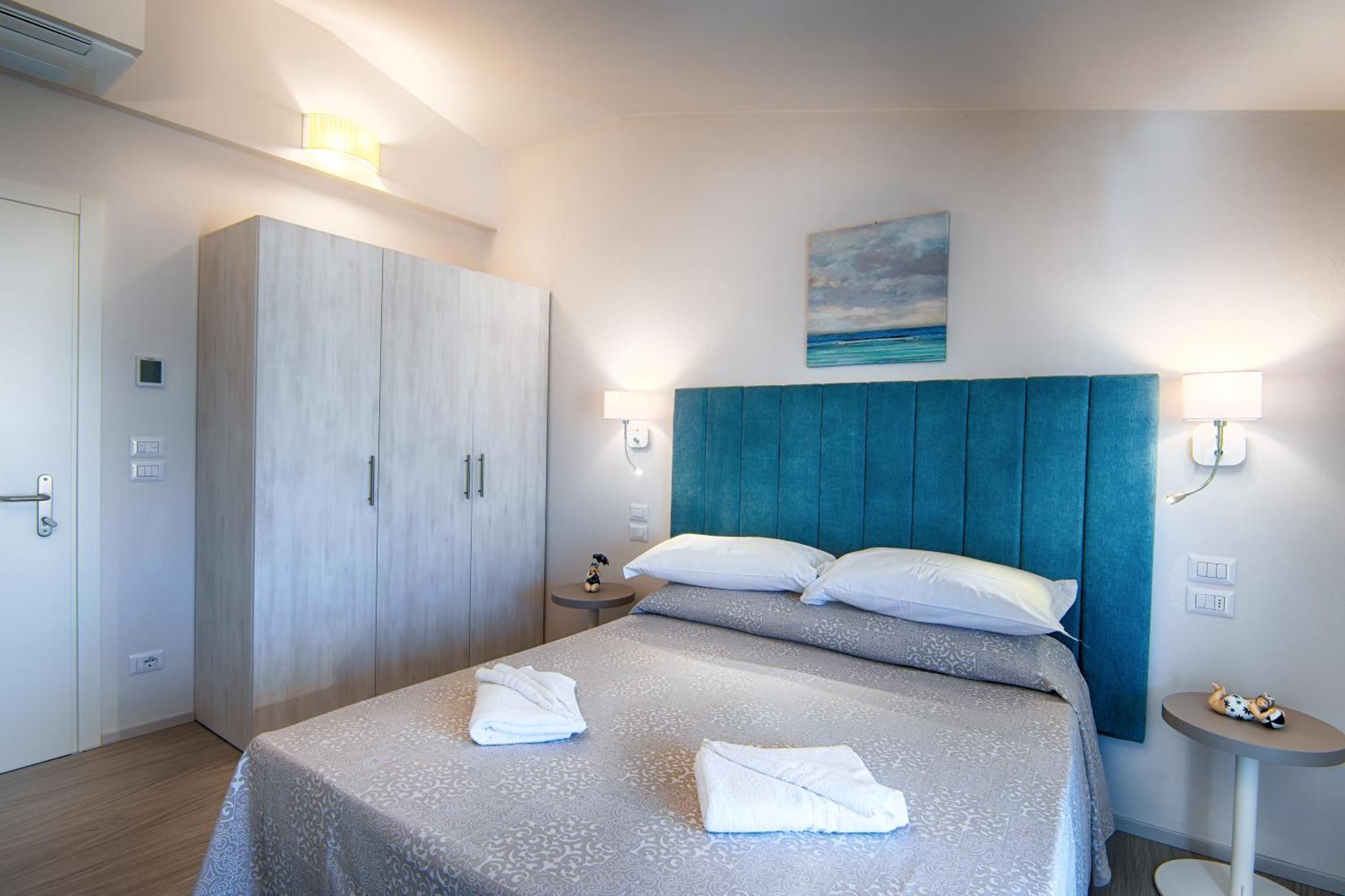 Villa Zavatta "B&B - Rooms & Apartments" Bellaria-Igea Marina Bagian luar foto