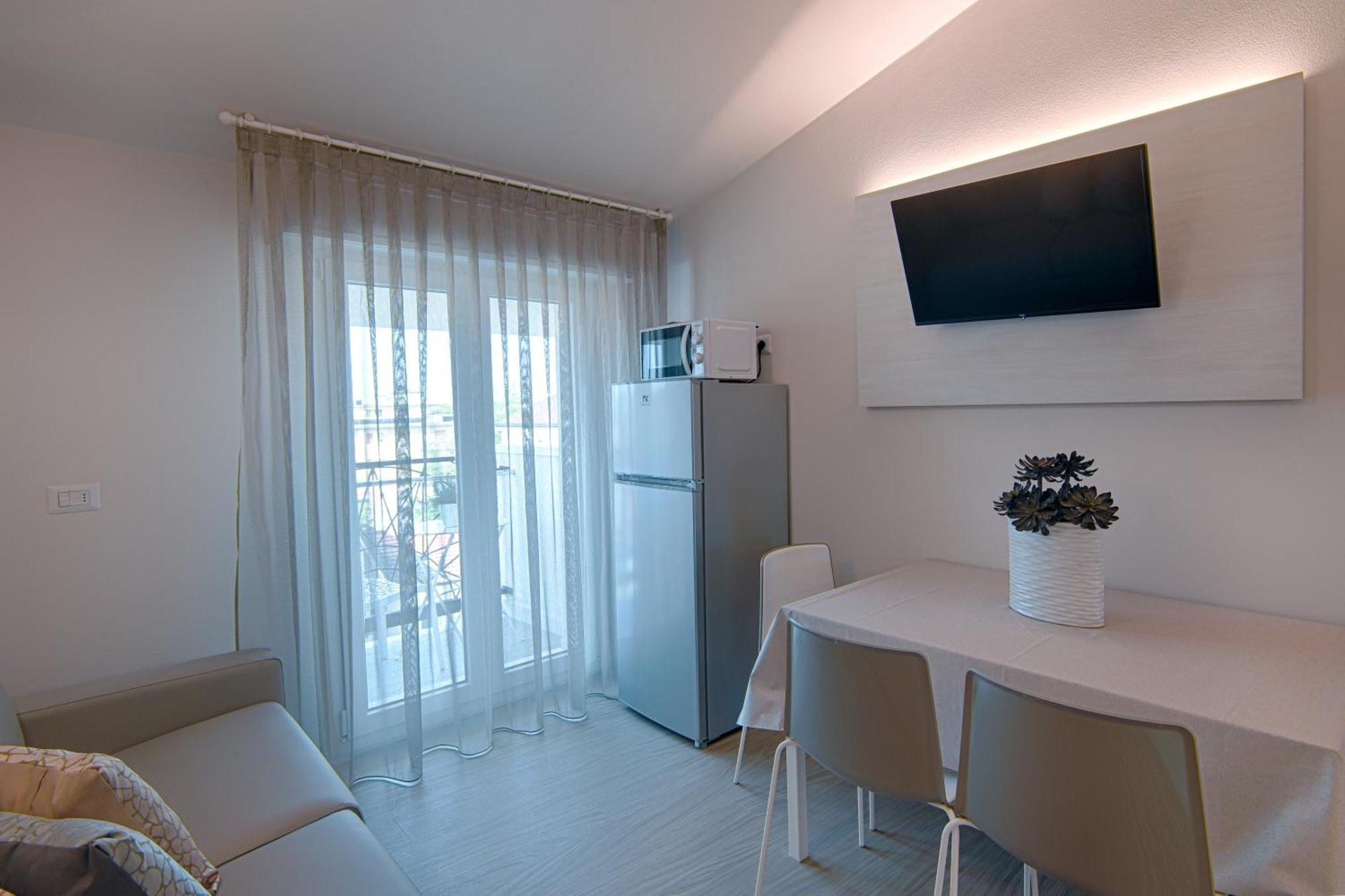 Villa Zavatta "B&B - Rooms & Apartments" Bellaria-Igea Marina Bagian luar foto