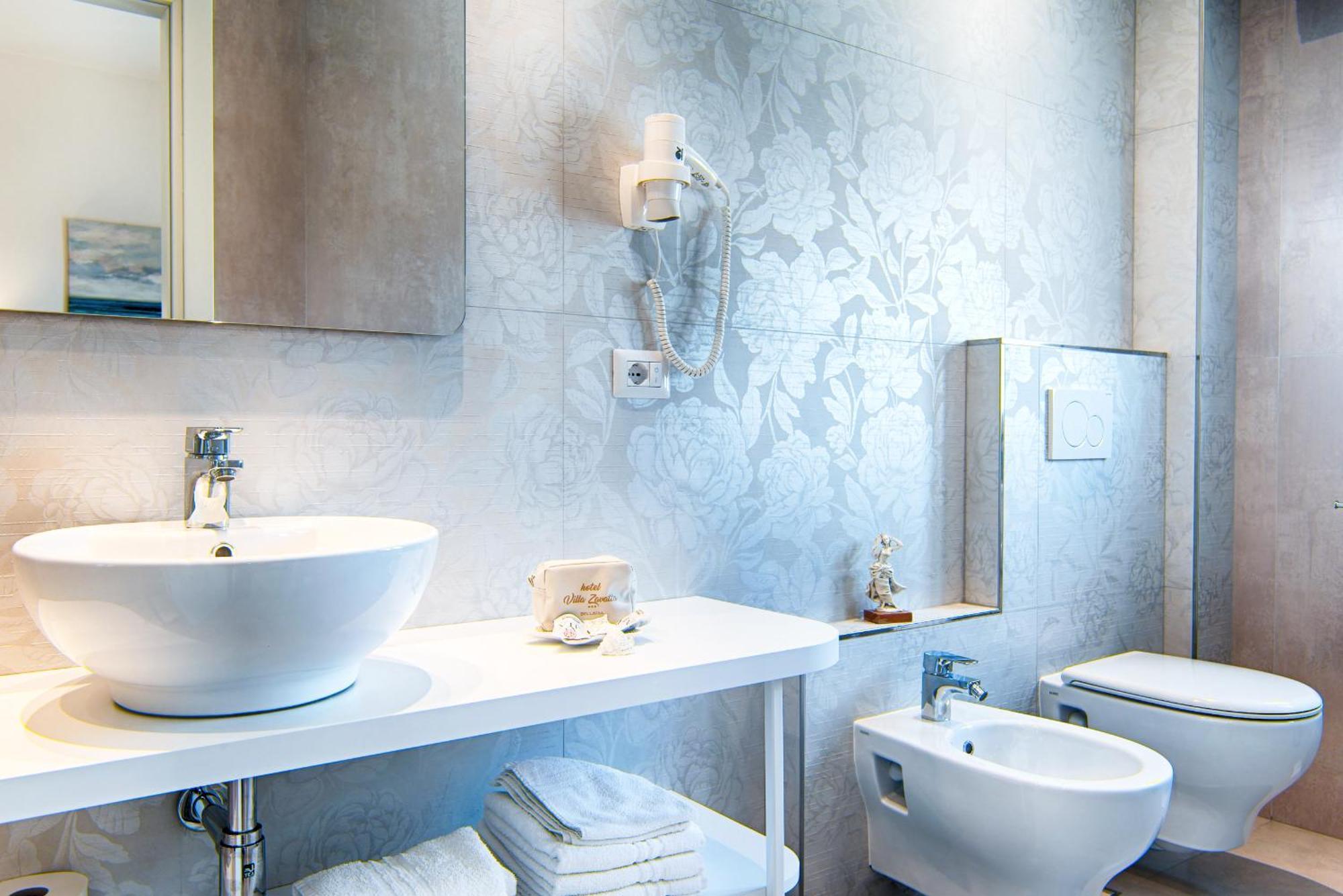 Villa Zavatta "B&B - Rooms & Apartments" Bellaria-Igea Marina Bagian luar foto
